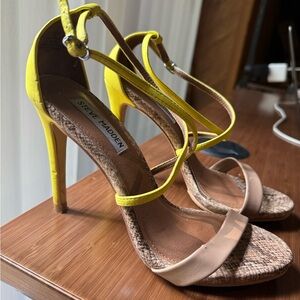 Steve Madden beige and yellow stiletto sandals sz 7